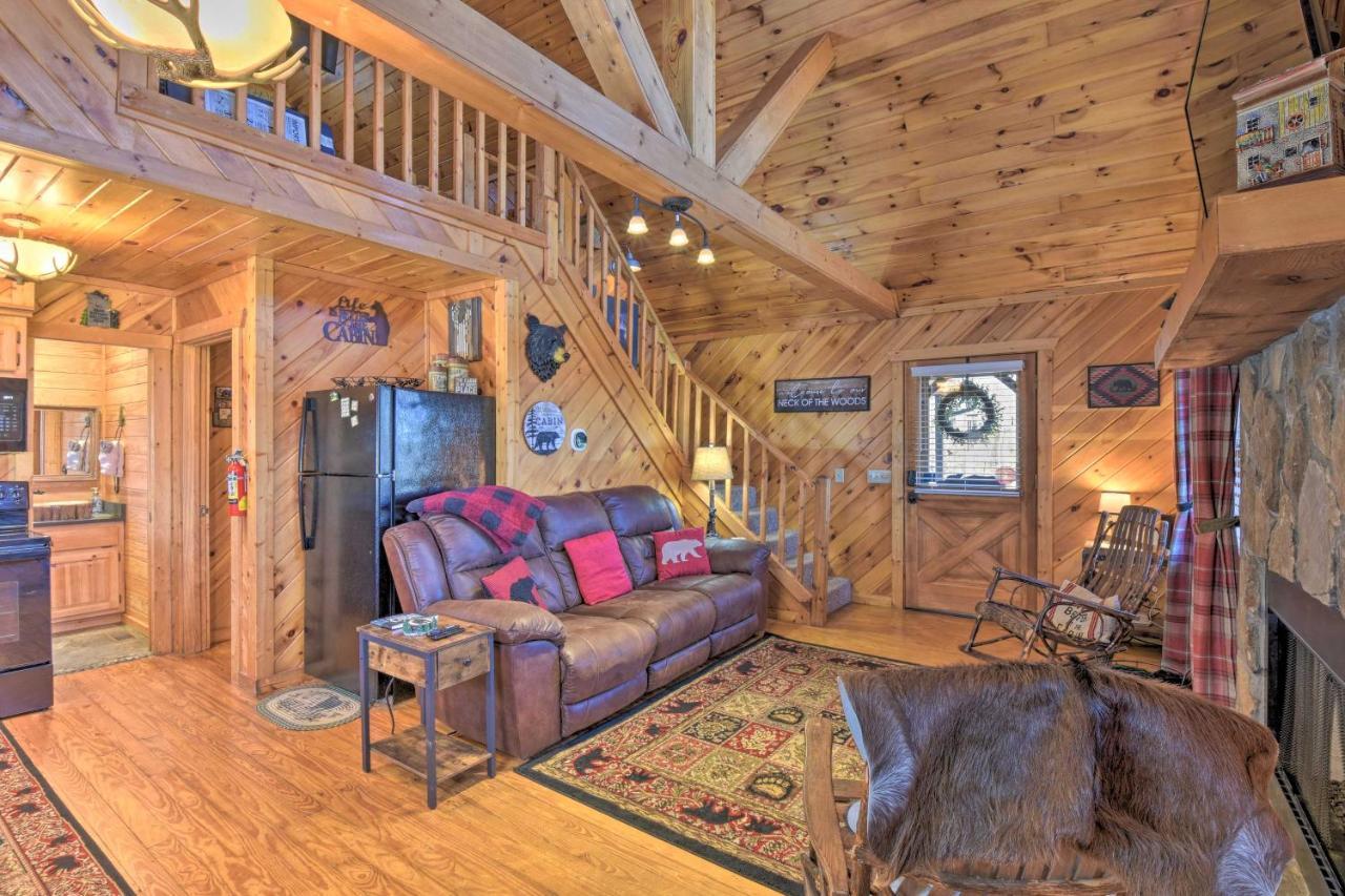 Helen Cabin With Deck And Hot Tub Less Than Half Mi To Main St Ngoại thất bức ảnh