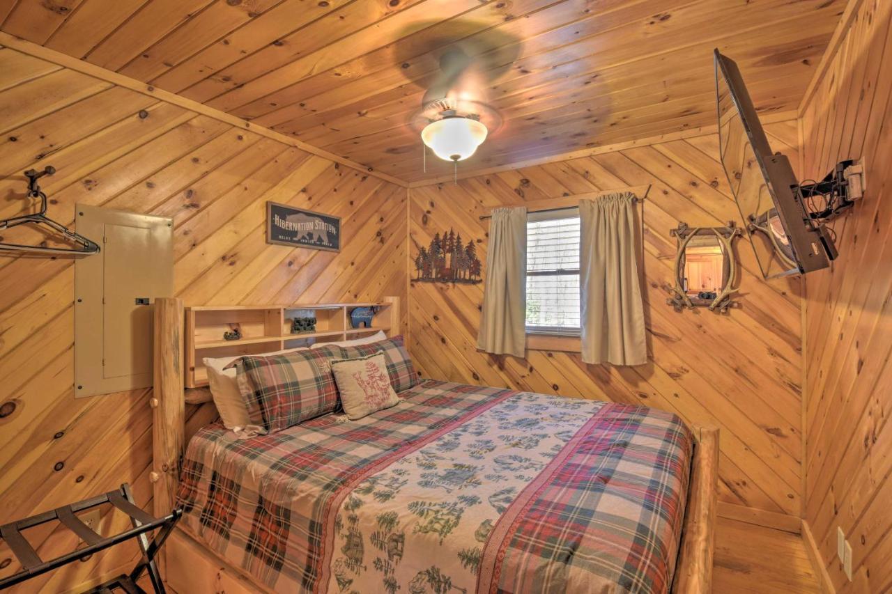 Helen Cabin With Deck And Hot Tub Less Than Half Mi To Main St Ngoại thất bức ảnh