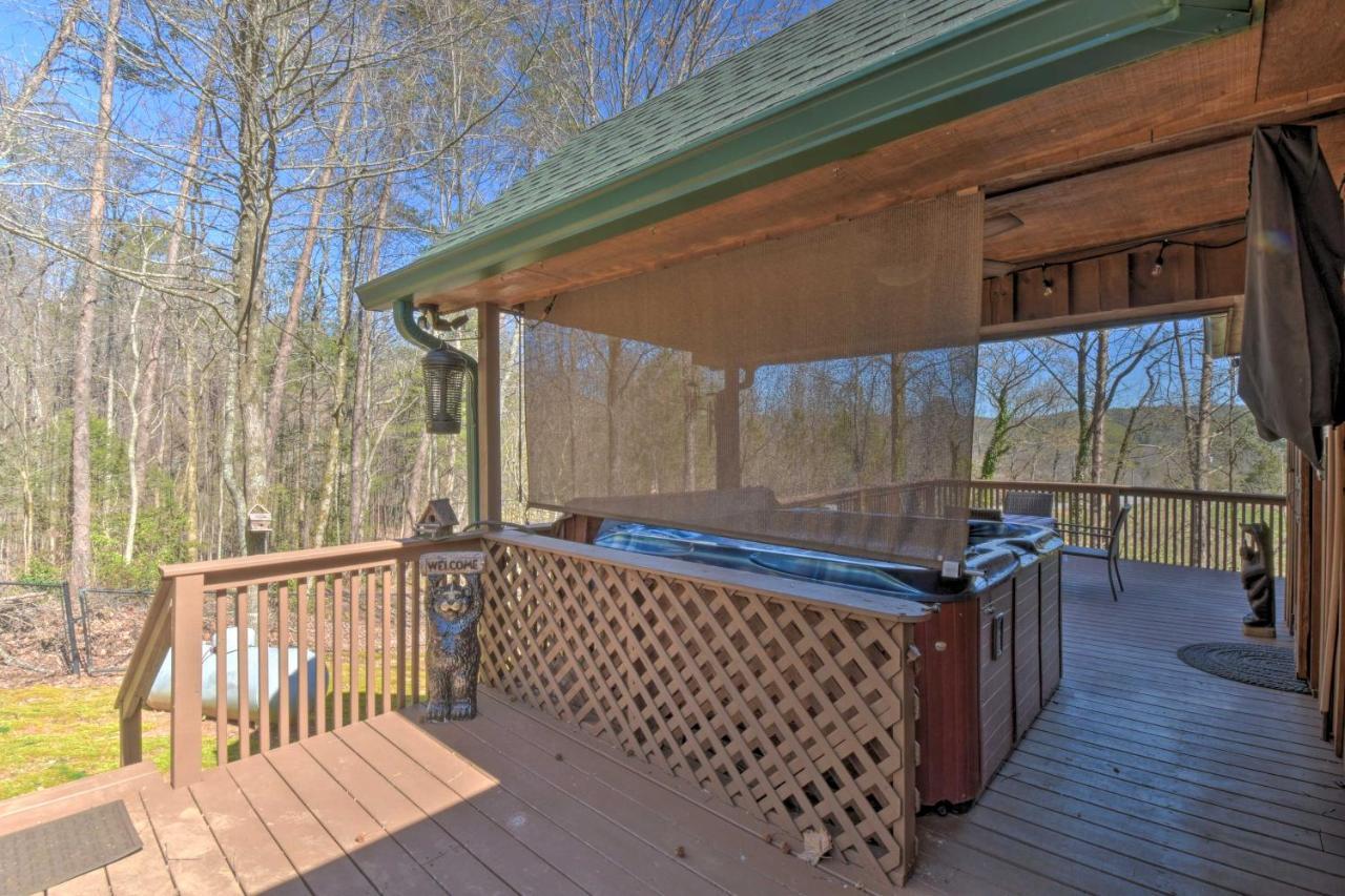 Helen Cabin With Deck And Hot Tub Less Than Half Mi To Main St Ngoại thất bức ảnh